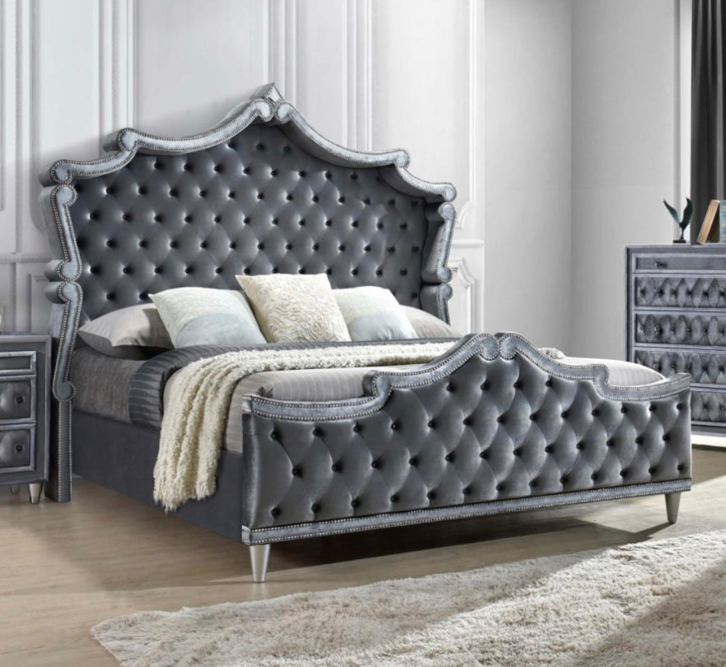 4 PCS Antonella Queen Bedroom Set 223581Q-S4