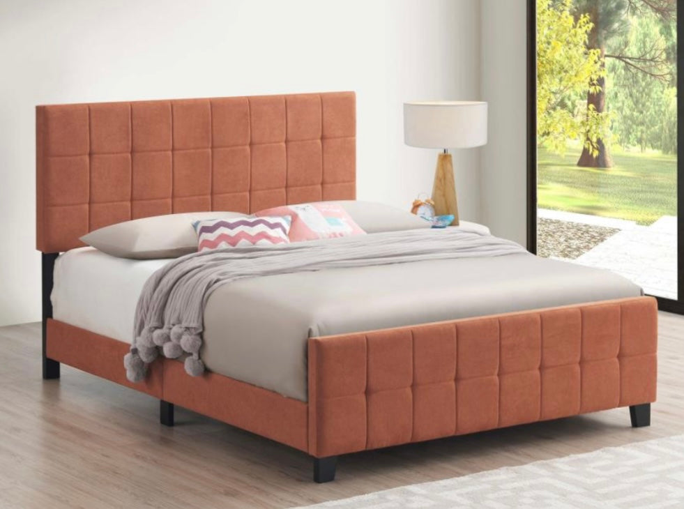 Fairfield Upholstered King Bed 305951KE