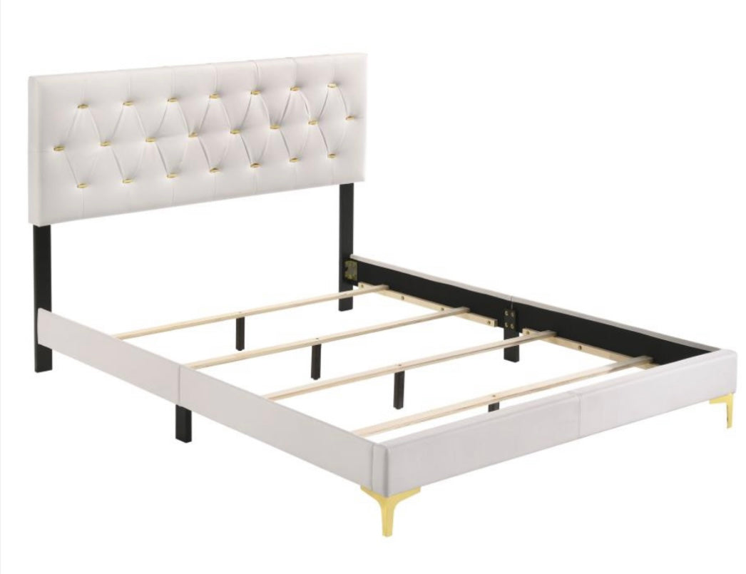 Kendall Upholstered King Bed 224401KE