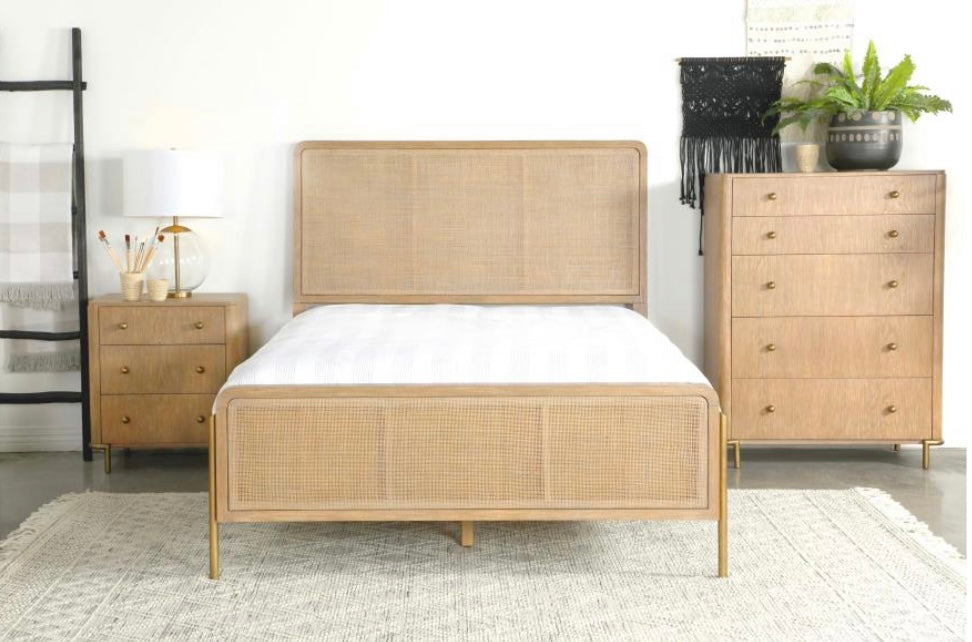 Arini Upholstered King Bed 224300KE