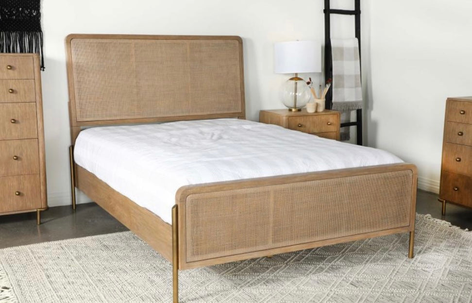 Arini Upholstered King Bed 224300KE