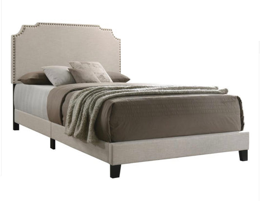 Tamarac Upholstered Full Bed 310061F