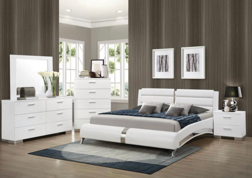 Jeremaine Upholstered King Bed 300345KE