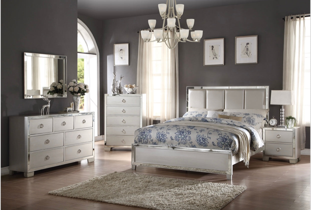 4 PCS Voeville II Queen Bedroom Set 24830Q