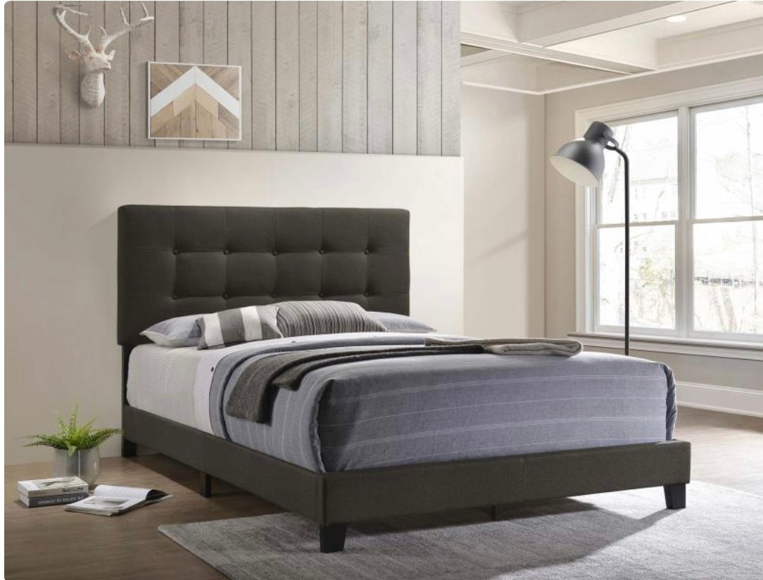 Mapes Queen Bed 305746Q