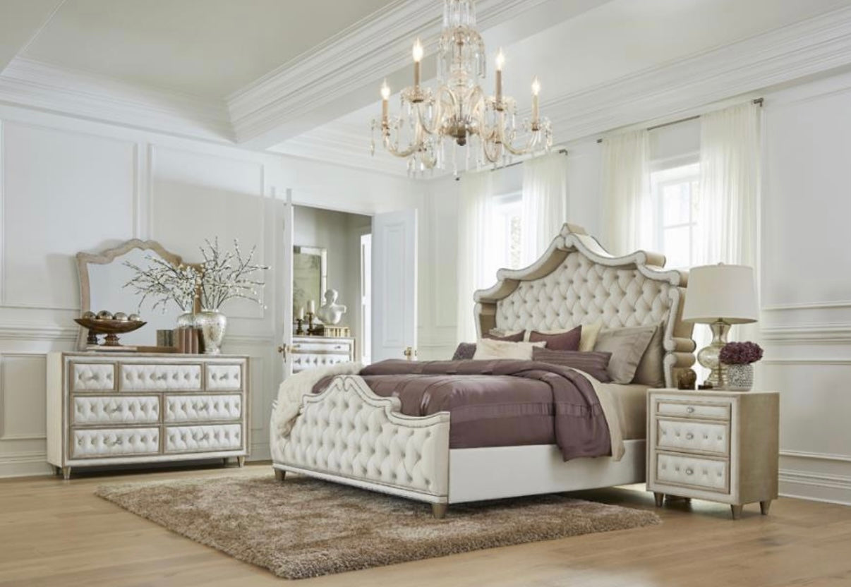 4 PCS Antonella King Bedroom Set 223521KE-S4